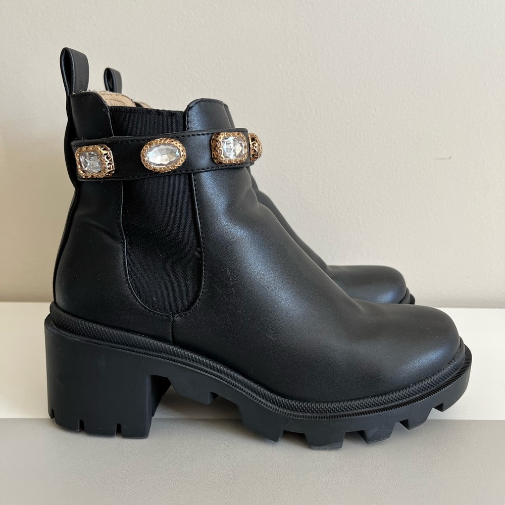Steve Madden Amulet Boots